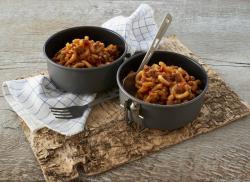 Danie z wołowiną i makaronem na ostro 160g [Spicy Beef Casserole with Noodles]