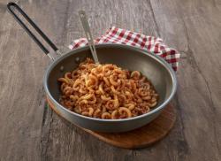 Makaron w wegetariańskim sosie bolońskim 180g [Pasta with vegetarian Bolognese]